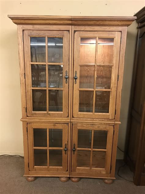 Broyhill Attic Heirlooms Curio Delmarva Furniture Consignment