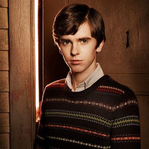 Norman Bates From Bates Motel I Love This Show Norman Bates