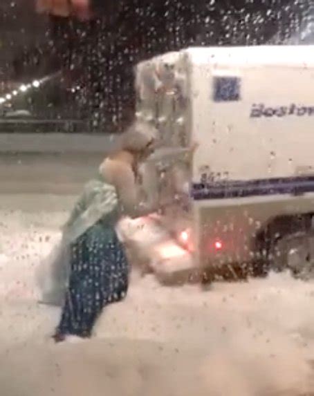 Man Dressed As Elsa From Frozen Pushes Police Van Stuck In Snow Metro