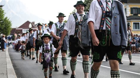 Getting Your Lederhosen On A Guide To The Iconic Trousers Expatica
