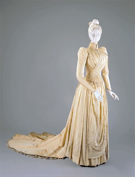 1890 1891 Historical Dresses Victorian Fashion Womens Vintage Dresses