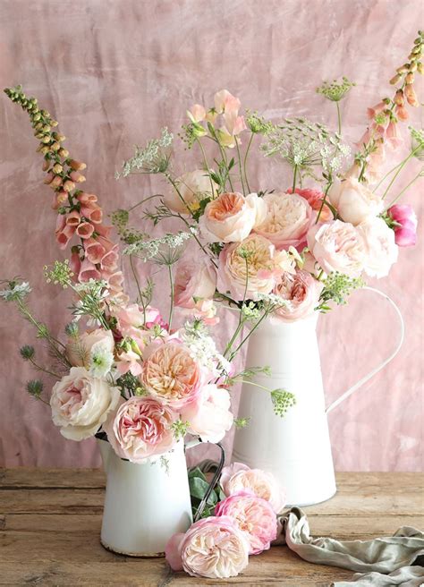 Check spelling or type a new query. Summer Wedding Flowers: Spectacular Ideas To Try | CHWV