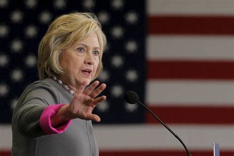 Hillary Clinton Gets A Question About Paula Jones Washington Wire Wsj