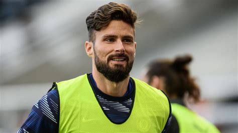 Find out the latest news on ac milan striker olivier giroud, including goals, stats and injury updates right here. Transferts - Olivier Giroud (Chelsea) : "Il faudra que je ...