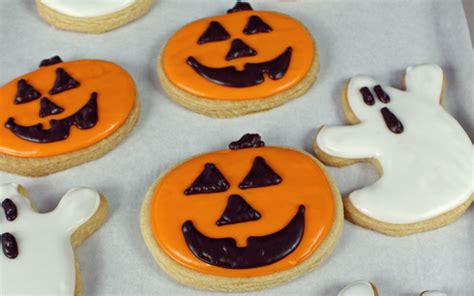 Halloween Sugar Cookies With Royal Icing Vegan One Green Planet