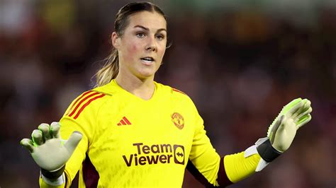 Man Utd Lionesses Star Mary Earps Fires Back At Fan Who Accused Her