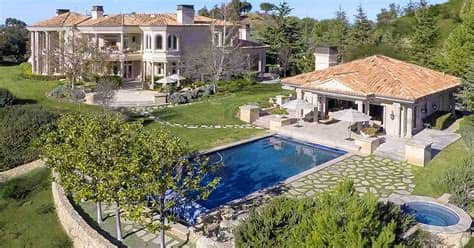 Saiba mais no blog da authentic. Casas de famosos: Esta é a nova mansão de Britney Spears ...