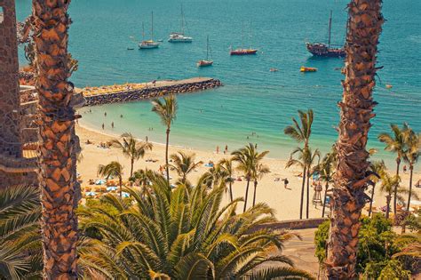 Ihre erfahrung reicht von innenarchitekturgeschäften, die innenlösungen für kunden bereitstellten und auch ideen neu dekorierten, und kontakt mit potenziellen. Pflegedienst und Urlaubsbetreuung auf Gran Canaria