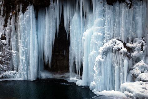Frozen Waterfall How Do Waterfalls Freeze Mid Flow