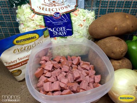 1 bunch of green onions and 1/2 a yellow onion. Easy Family Dinner: Butterball Turkey Sausage and Fried Potatoes