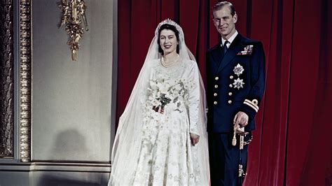 Photos Of Queen Elizabeths Wedding Glorious Behind The Scenes Images From 1947 History