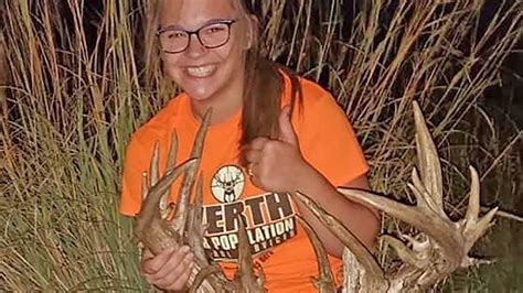 Kansas 14 Year Old Girl Shoots 40 Point Buck A Potential State Record