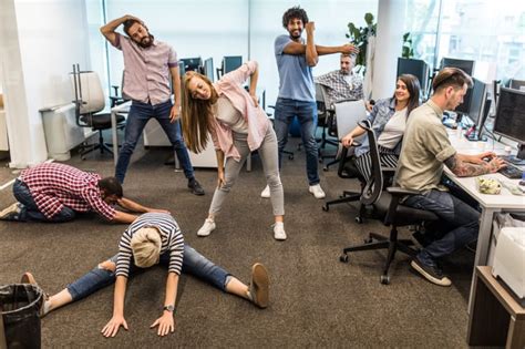 When The Whole Office Half Heartedly Agrees To Get Fit Together Funny