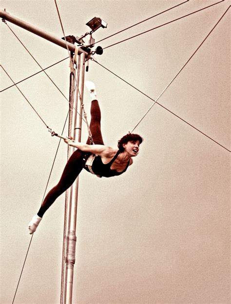 Trapeze Trapeze School Of New York Aerial Arts Art Pole Trapeze Artist