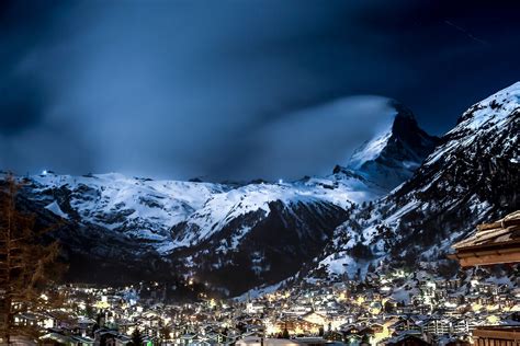 A Night View Of Zermatt Switzerland A Beautiful Clear Nig Flickr