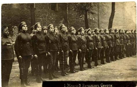 Pin En Eerst Wereldoorlog Vrouwen In De Oorlog