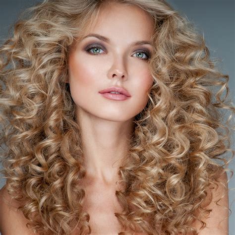 Ideas For Stunning Hairstyles For Curly Hair That You Will Love