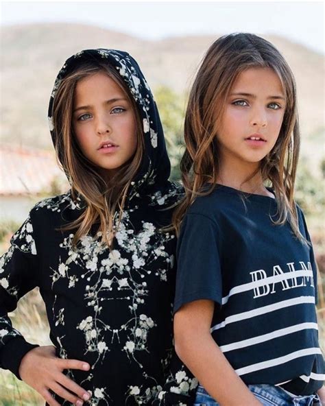 These Stunning Twin Sisters Took The Internet By Storm See Them Now Kiwireport In 2021