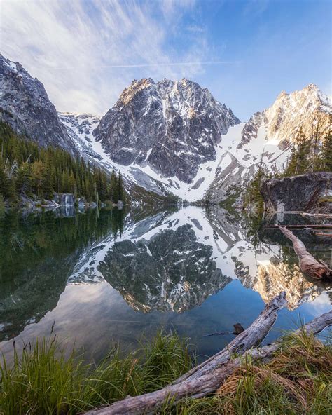 Colchuck Lake Reflection And Dragontail Peak Explorest