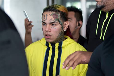 6ix9ine Pleads Not Guilty In Racketeering Drugs And Guns Case Creative