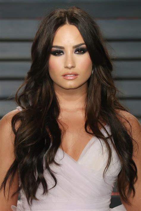 Demi Lovatos Hairstyles And Hair Colors Steal Her Style