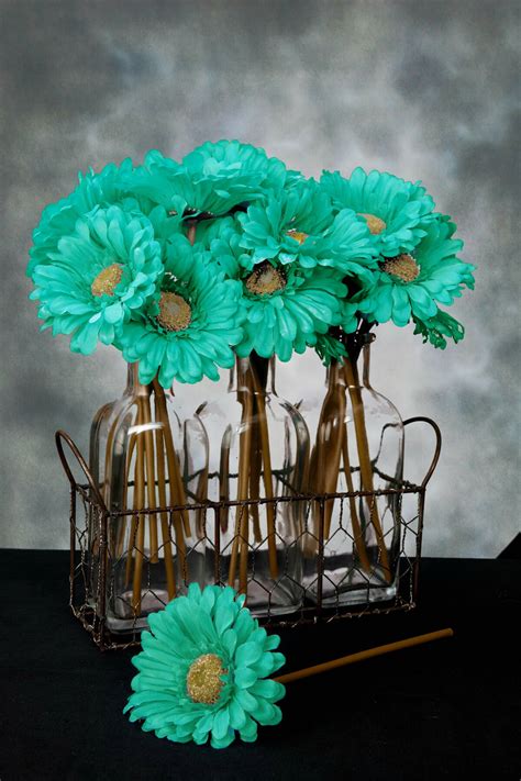 Gerbera Daisy Stem Turquoise 9in Pack Of 24