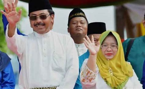 We did not find results for: Cerita Nurdin Basirun, Sambal Belacan dan Istri Warga ...