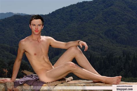 Malecelebritiesnaked Nicholas Hoult Naked Another Xman For Xmas I