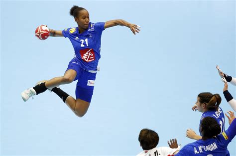 La france a bien fait tourner contre la croatie. Handball. Metz Handball : Orlane Kanor victime d'une ...