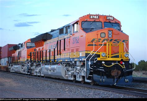 Bnsf 3762 And Bnsf 3763 Very Veryvery Brand New Et44c4s On Their
