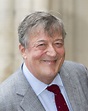 Brits Want To Give Stephen Fry A Knighthood For His Birthday - UNILAD