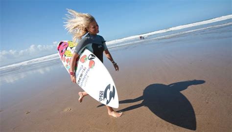 Laura Crane British Under Surfing Champion Gallery Surf Girls
