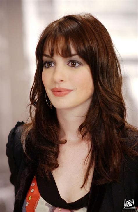 Anne Hathaway Hair Color Hair Colar And Cut Style