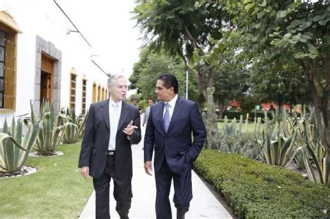 El gobernador silvano aureoles informó que invertirá más de 85 millones de pesos en el programa de rescate a estancias infantiles; Gobernador de Michoacán se reúne con Derbez en la UDLAP | e-consulta.com 2019