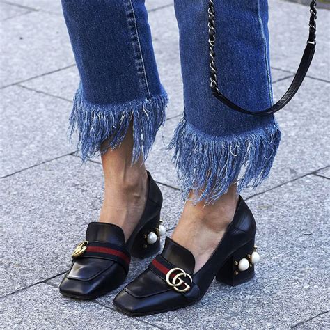 How To Wear The Frayed Hem Jeans Trend Like A Babe