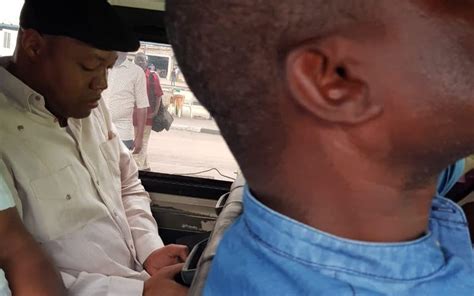 Governador De Luanda Viaja Da Mutamba Para Viana De Táxi Azul E Branco Correio Da Kianda