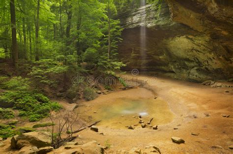 Ash Cave In Hocking Hills State Park Ohio Usa Stock