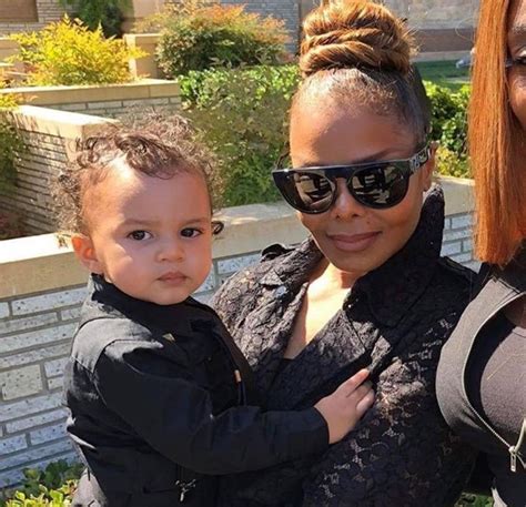 When he was young he worked as a journalist, but in 1924 ha decided to devote himself to writing. THE JACKSON FAMILY PAY TRIBUTE TO THE LATE PATRIARCH JOE ...