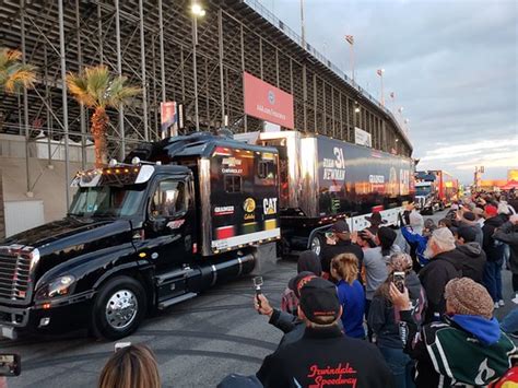 Watch as the monster energy nascar cup series team haulers pile into bristol motor speedway in just 60 seconds. NASCAR Hauler Parade at Auto Club Speedway, March 15, 2018 ...