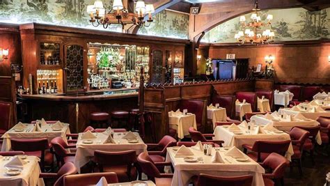 Hollywoods Vintage Eatery Musso And Frank Grill Is Open Secret Los Angeles