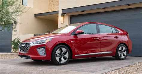 Which Hybrid Car Is Best For Long Distance Driving?