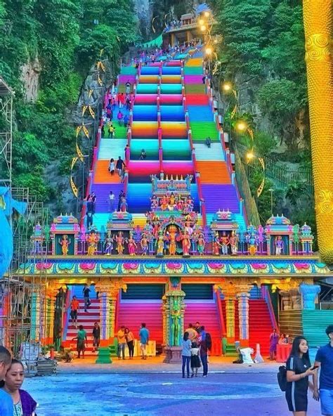 Batu caves, one of kuala lumpur's most frequented tourist attractions, is a limestone hill comprising how to get there: PHOTOS The Batu Caves Stairway Has A Colourful New Look ...