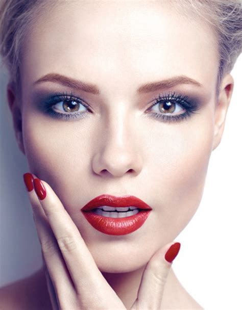 15 Best Flirty Makeup Looks