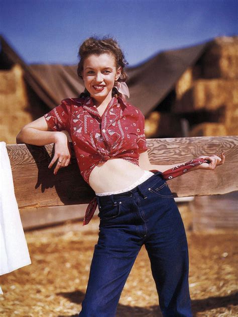 Norma Jeane Before Becoming The Most Popular Sex Symbol Of The 1950s Rare Color Photos Of