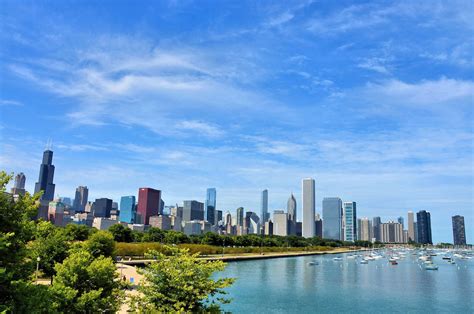 Downtown Skyline And Lake Michigan In Chicago Illinois Encircle Photos
