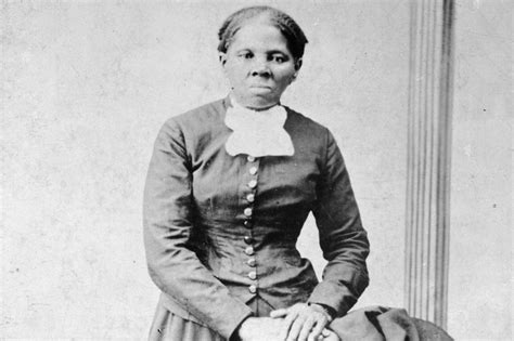 Another user wrote, yea i'm sure harriet tubman would love the idea of her image and legacy being used to get more people caught up in perpetual credit card debt. États-Unis : l'abolitionniste noire Harriet Tubman bientôt sur les billets de 20 dollars
