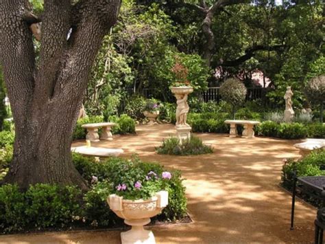 Creating A Mediterranean Garden Style Mediterranean Garden Tuscan