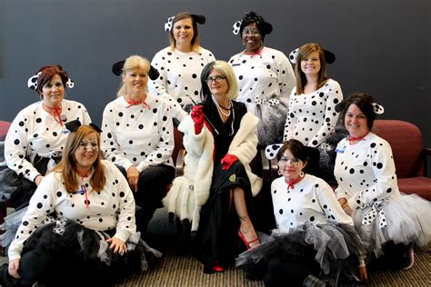 101 Dalmations Cruella Deville Group Costume Halloween Costumes For Work Group Halloween