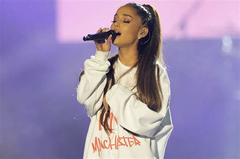 Un An Après L Hommage D Ariana Grande Aux Victimes De L Attentat De Manchester