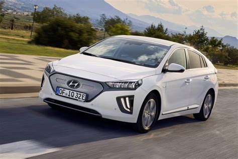 2020 Hyundai Ioniq Ev Specs Price Mpg And Reviews